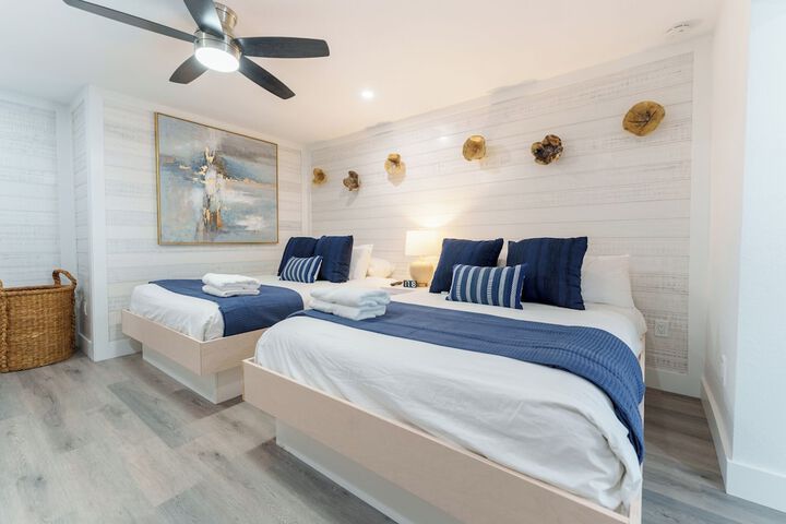 Siesta Key Beach Resort and Suites