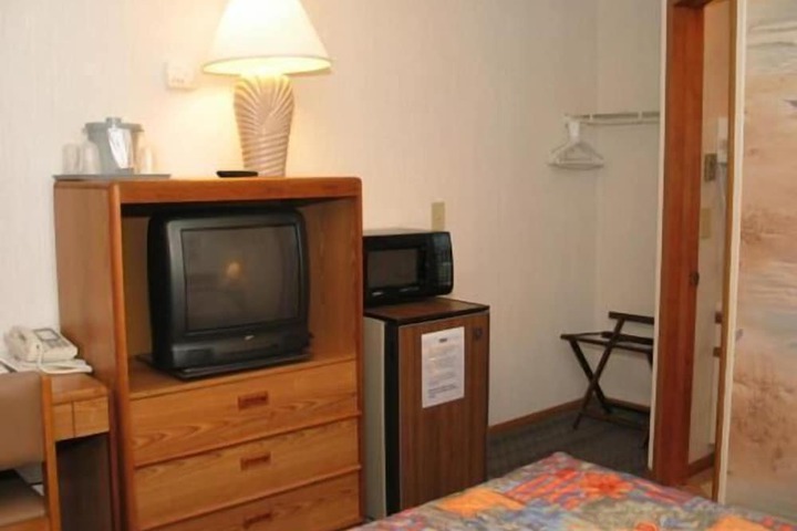Room 8 of 22