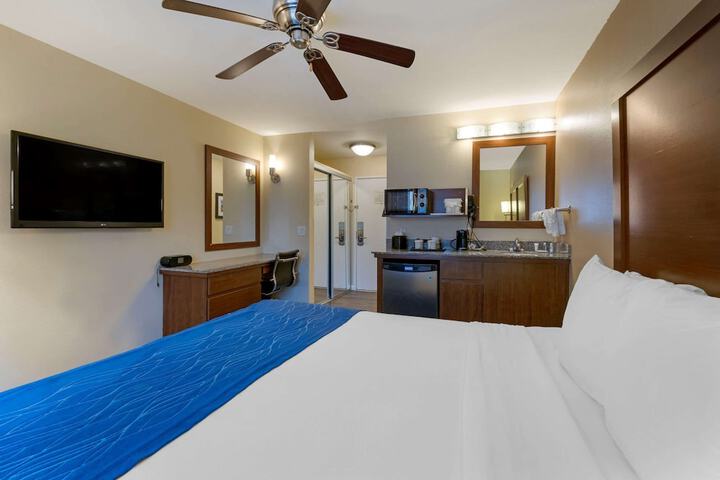 Room 22 of 49