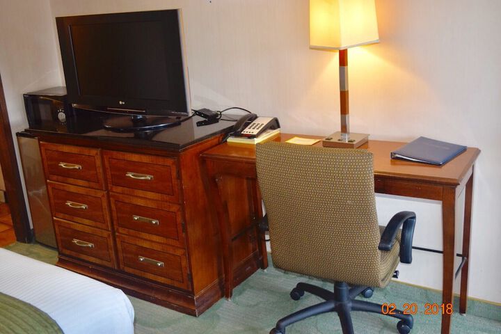 Room 30 of 36