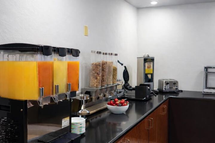 The Buena Park Grand Hotel & Suites
