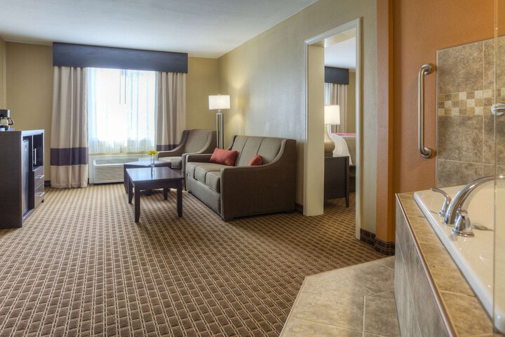 Room 6 of 31