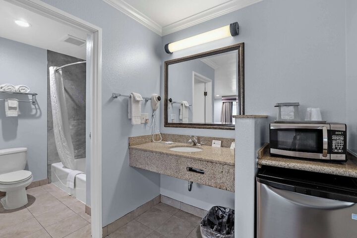 Room 25 of 45