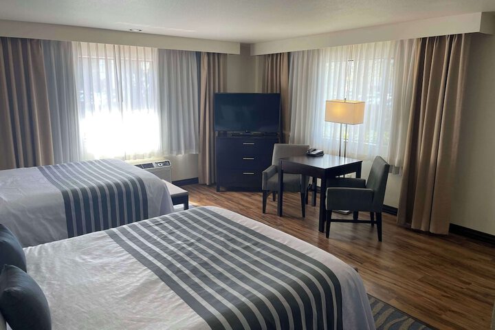 Room 53 of 66