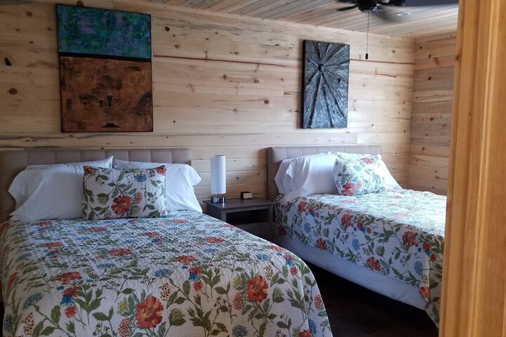 Bluff Gardens Cabins