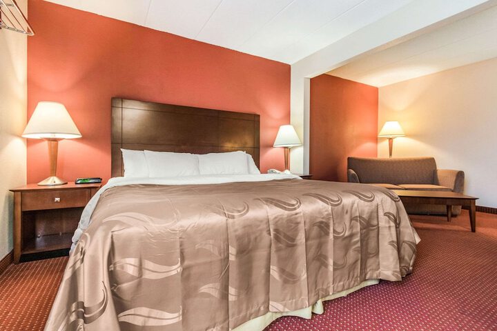 Quality Inn & Suites Lawrenceburg
