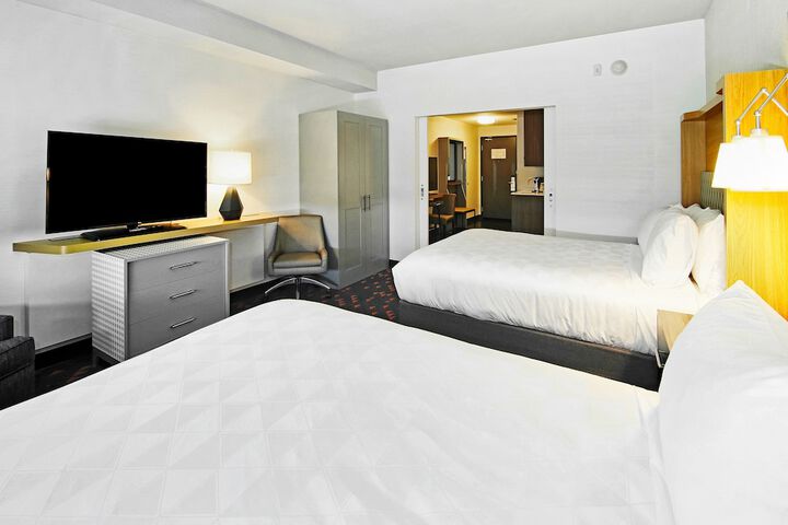 Room 115 of 155