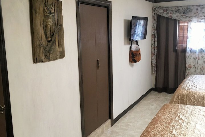 Room 22 of 182