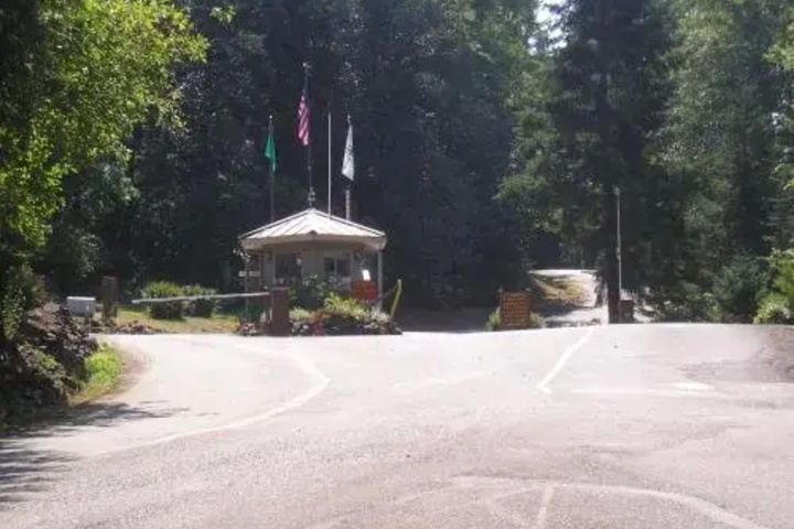 Chehalis Camping Resort Studio Cabin 4