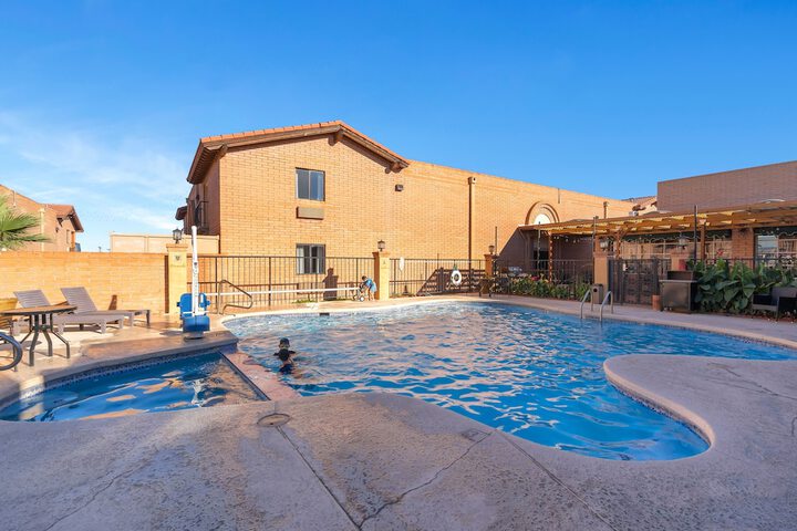 Pool 31 of 120