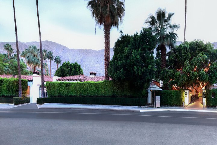 Hotel 4 of 83