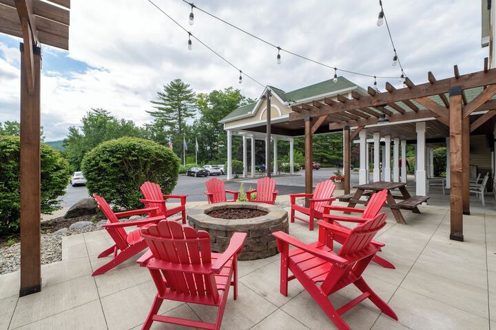 Country Inn & Suites by Radisson Lake George (Queensbury), NY