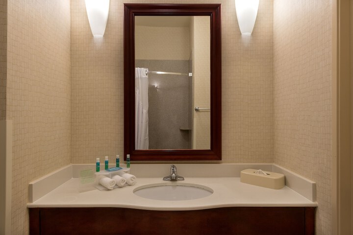 Room 22 of 46