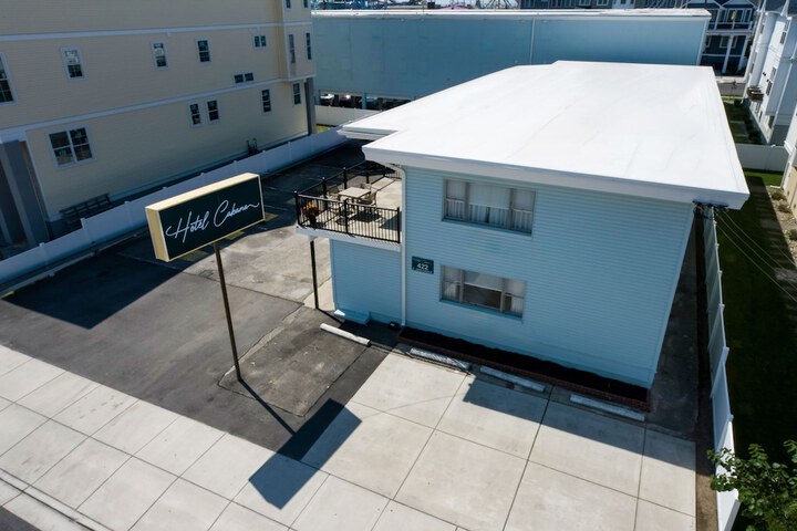 Hotel Cabana Oceanfront / Boardwalk