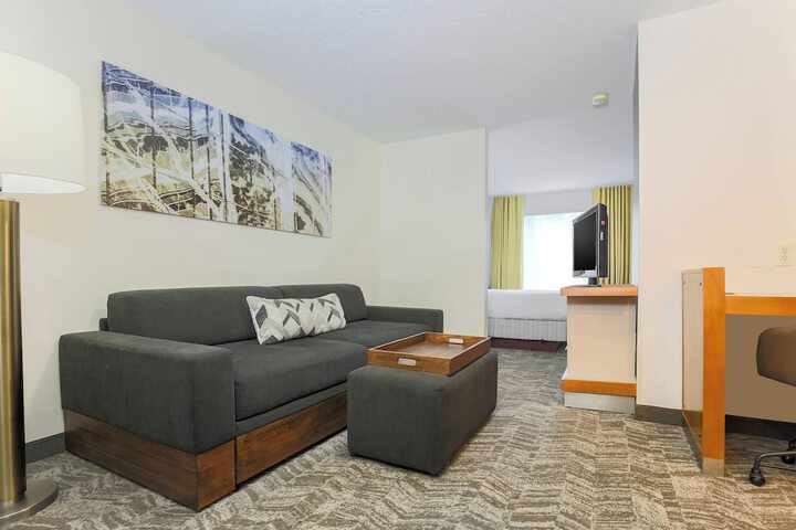 Room 20 of 28