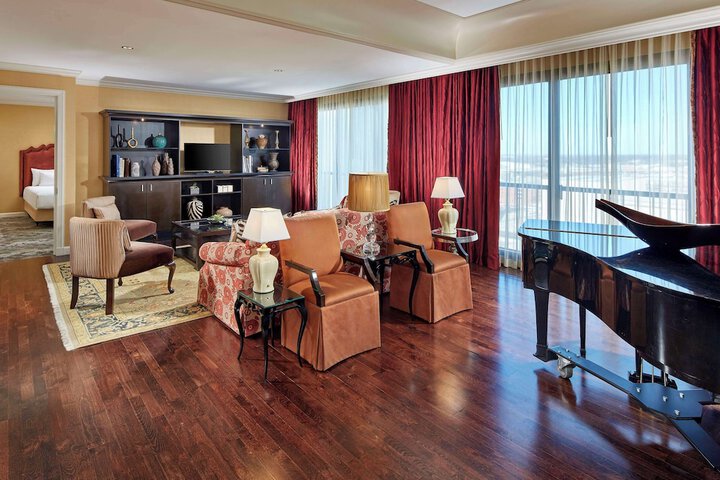 Room 35 of 61