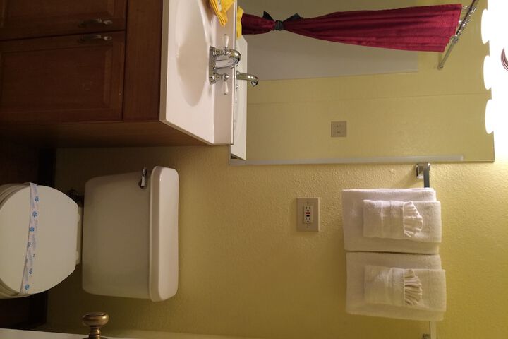 Room 38 of 43