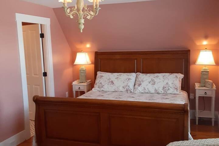 Room 22 of 37