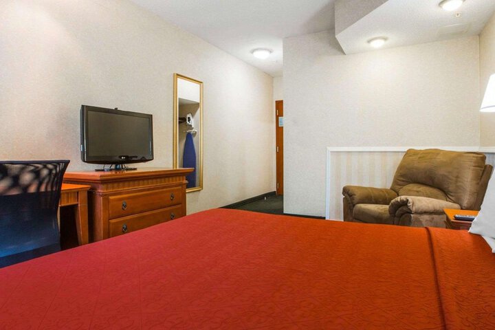 Room 9 of 21