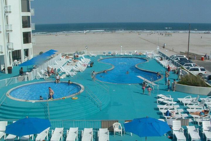 Pool 9 of 23
