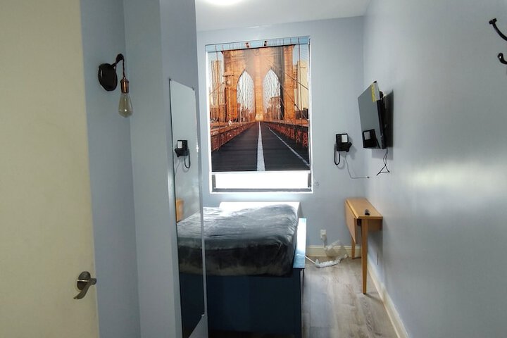 Room 12 of 31