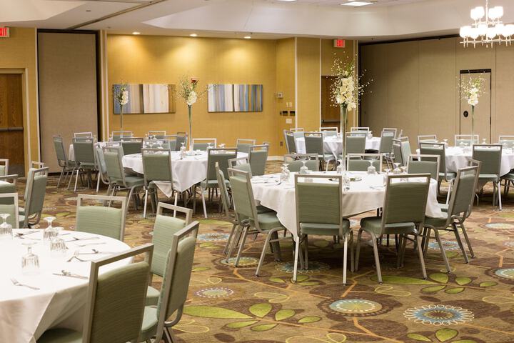 Ballroom/Hall 60 of 61