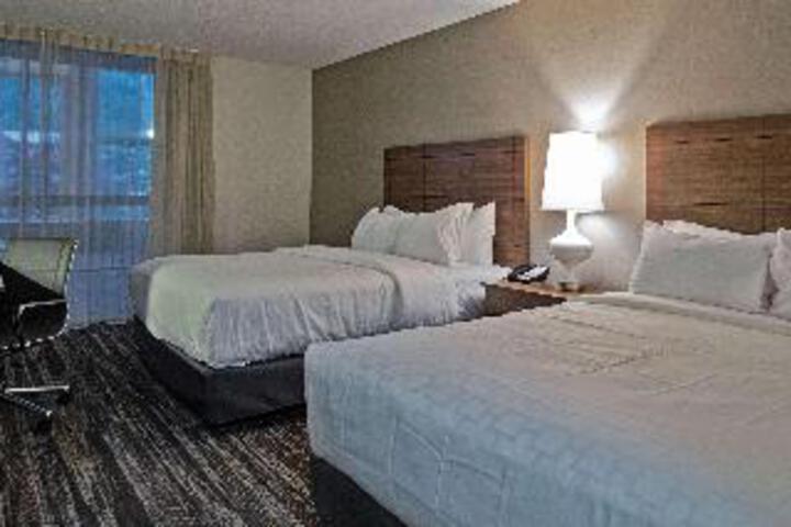 Emerald River Hotel