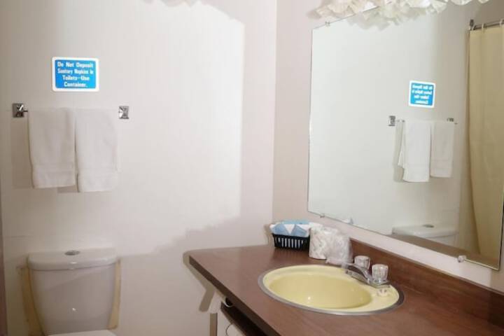 Room 22 of 49