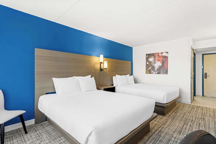 Room 11 of 25