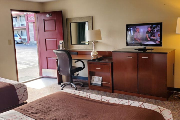 Room 9 of 36