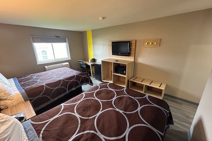 Room 17 of 39