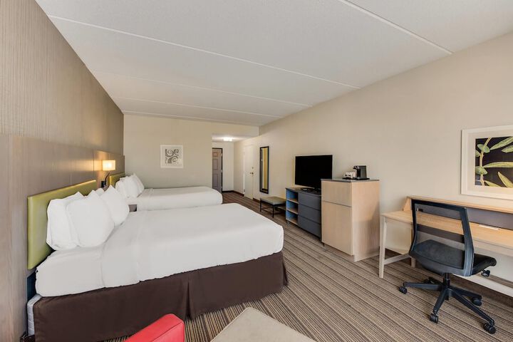 Country Inn & Suites by Radisson Findlay, OH