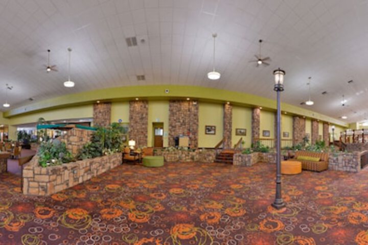 Hotel Interior 6 of 32