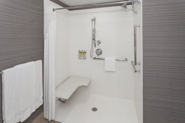 Room 12 of 23
