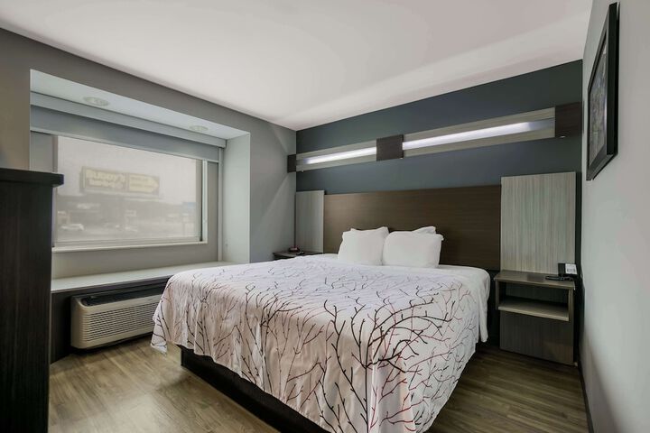 Room 20 of 34