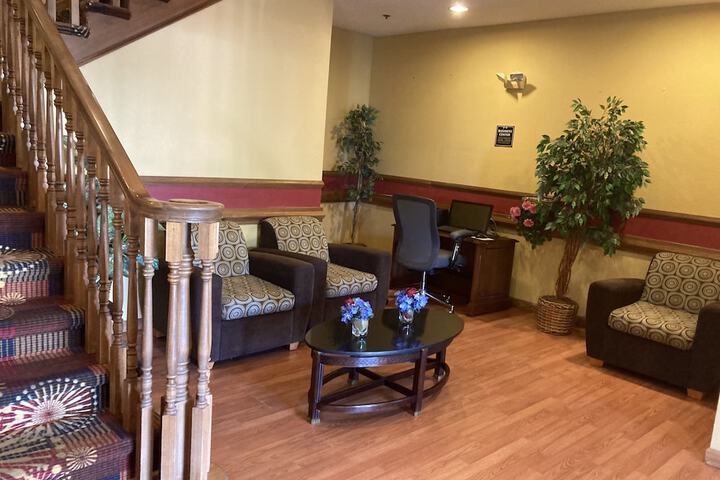 Super 8 by Wyndham Martinsville