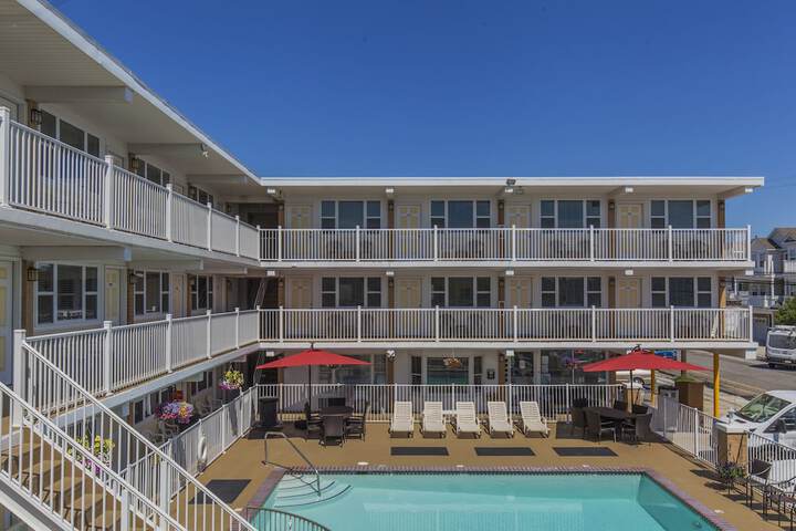 Hotel 4 of 57