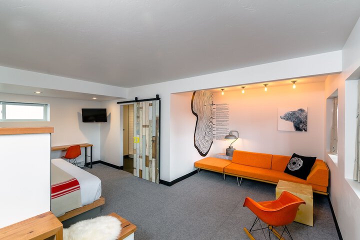Room 33 of 56