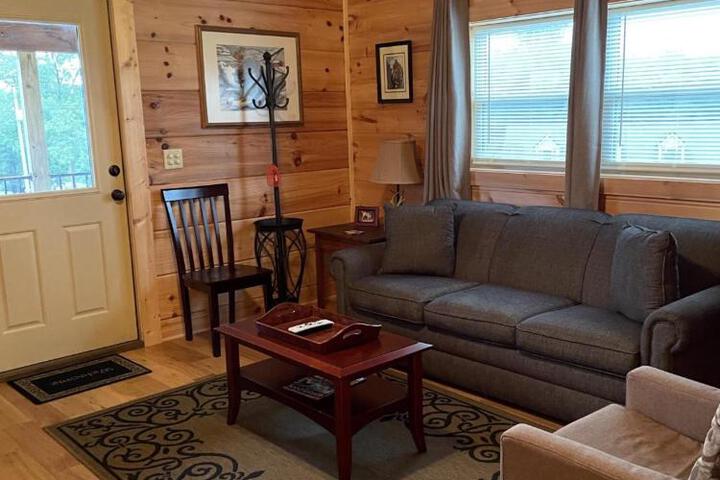 Moore Road Cabin 1 Pet Friendly