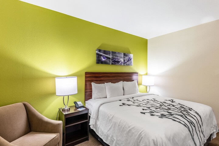 Room 21 of 47