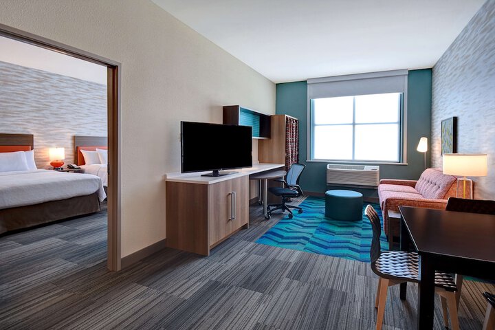 Room 32 of 49