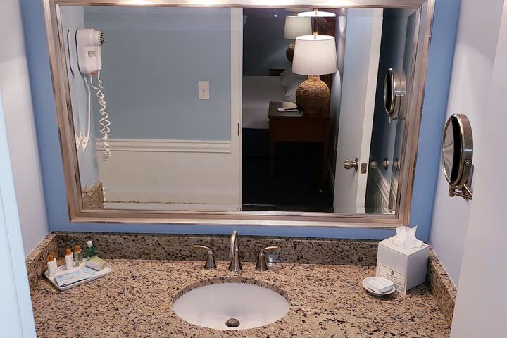 The Avenue Inn and Spa
