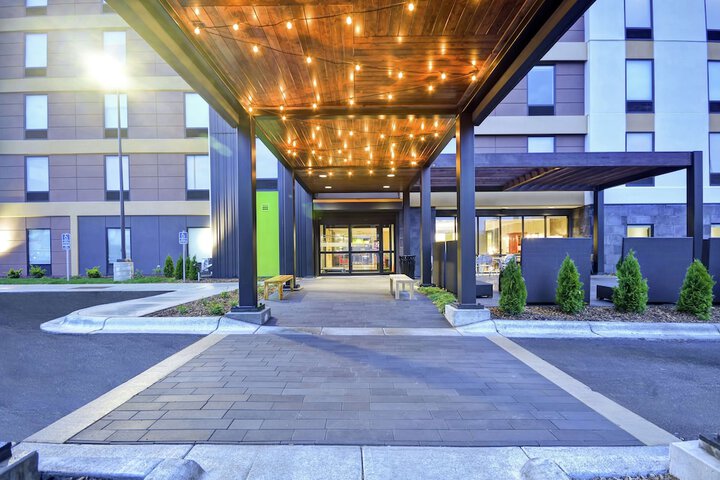 Hotel 2 of 39