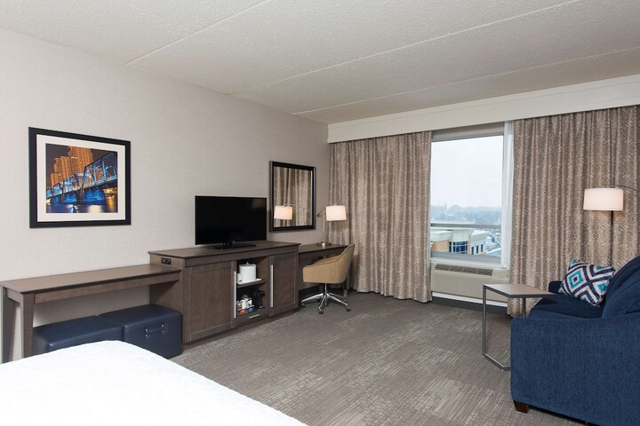 Room 26 of 71