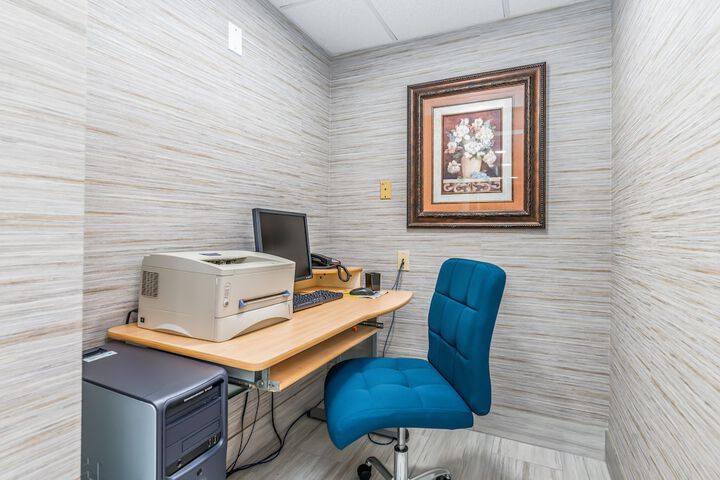 Business Center 36 of 36