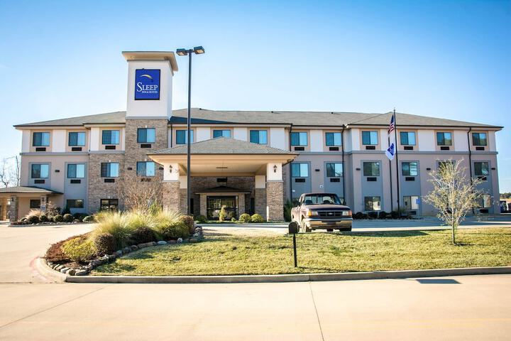 Hotel 4 of 41