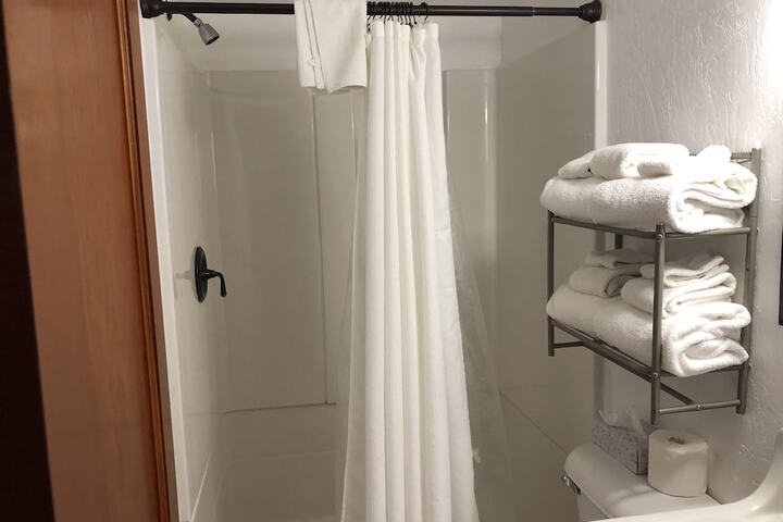 Room 70 of 82