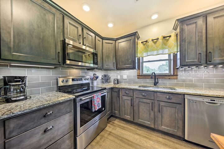 Waterfront Missouri Escape w / Private Pond & Dock!