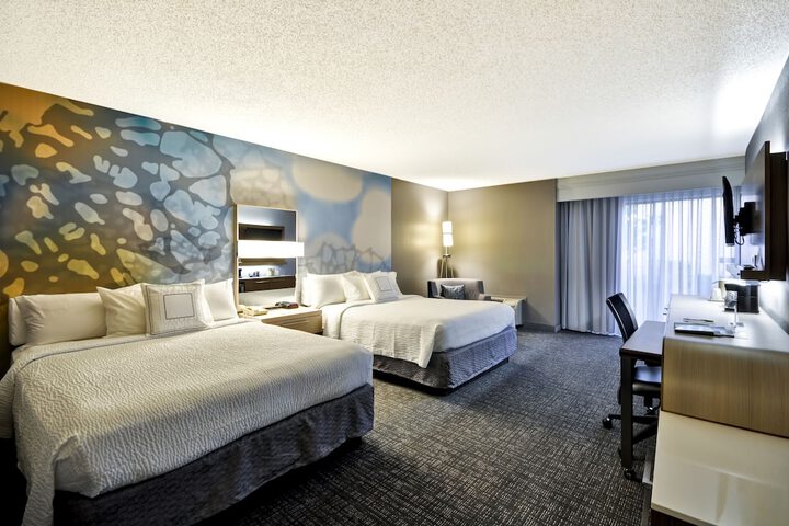 Room 17 of 38