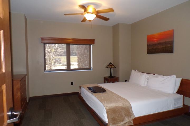 Room 52 of 124